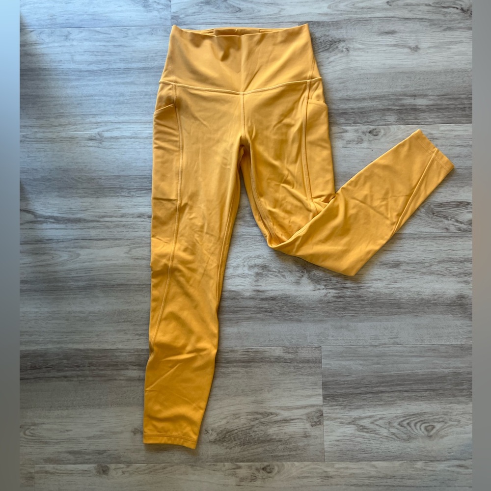 Lululemon Mango Dream Align 25” with pockets